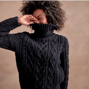 NWT Banana Republic Cable-Knit Luxurious Turtleneck.  Size XXS